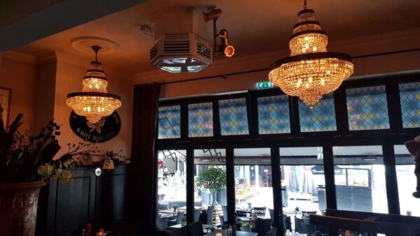 HorecaHeavenrestaurantkroonluchterledkaarslampenfilamentflame2200kdimbaar HorecaHeavenrestaurantkroonluchterledkaarslampenfilamentflame2200kdimbaar